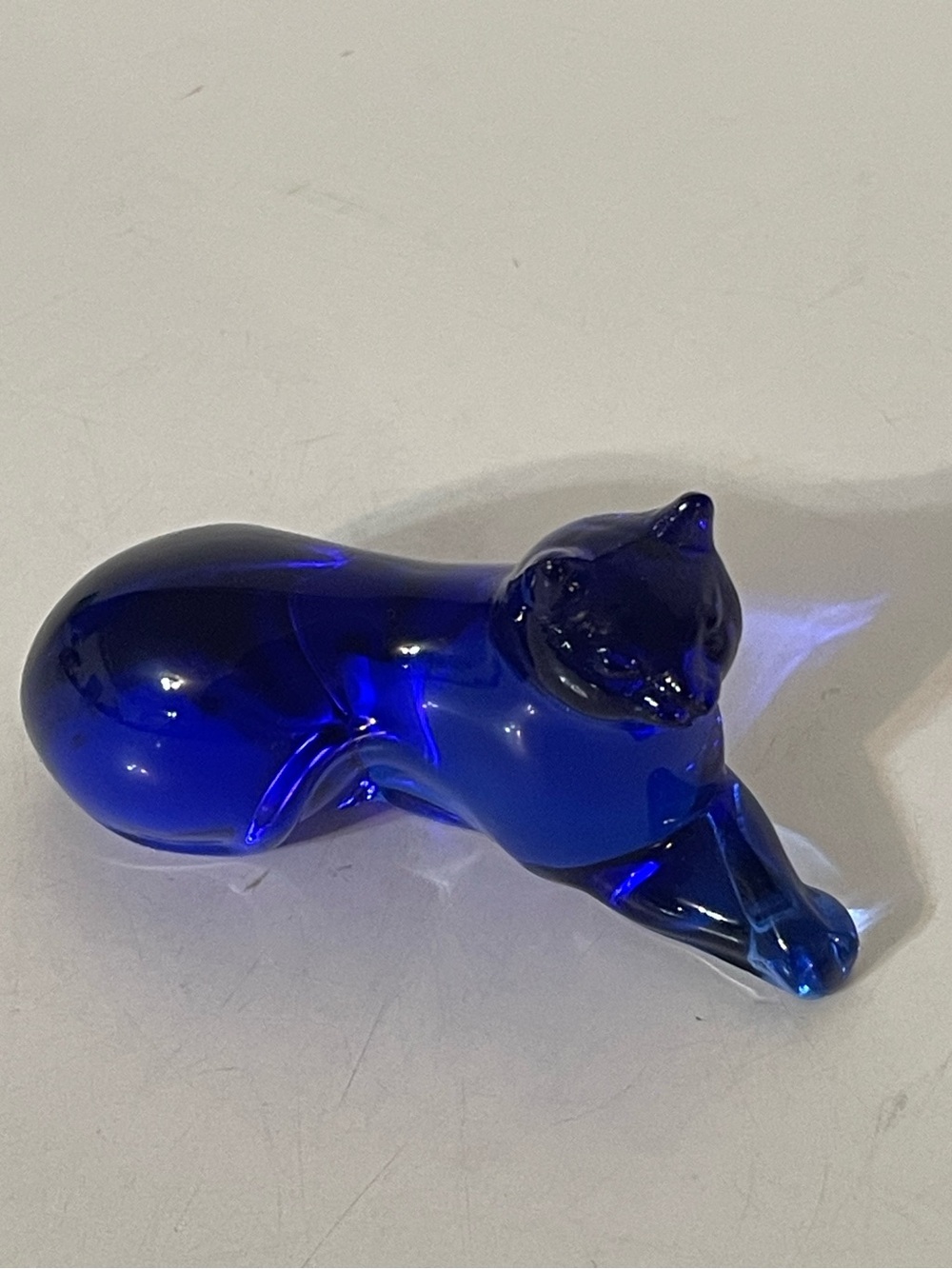 Franklin Mint 1986 Cobalt Blue Cat Figurine